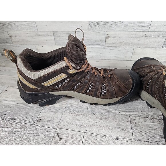 KEEN Men\'s Voyageur Low Height Breathable Brown Leather Mens 10 Outdoor Hiking